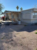 1022 N Main Dr in Apache Junction, AZ - Building Photo