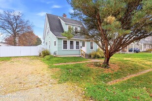 7173 Beechland Ave in Louisville, KY - Building Photo