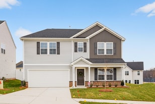 5303 Spicewood Lk Dr in Winston-Salem, NC - Building Photo