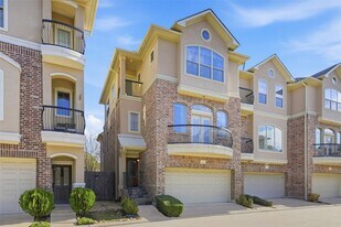 7932 Stoneyway Dr in Houston, TX - Building Photo