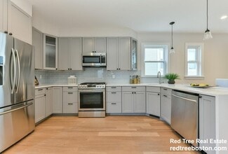 20 Weld Hill St, Unit 1 in Boston, MA - Building Photo - Building Photo