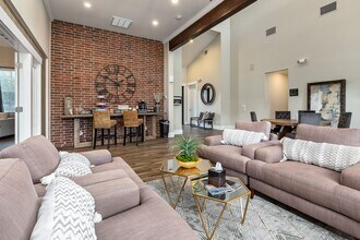 Renaissance at Hobble Creek in Boise, ID - Building Photo - Building Photo