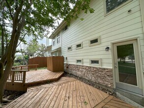 7203 Welshwood Ln in Sugar Land, TX - Foto de edificio - Building Photo