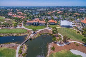 2728 Tiburon Blvd E in Naples, FL - Building Photo - Building Photo