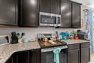 121 Lazy Lizzy Rd in Jarrell, TX - Building Photo - Building Photo