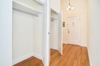 235 E 14th St, Unit B1 in New York, NY - Building Photo - Building Photo