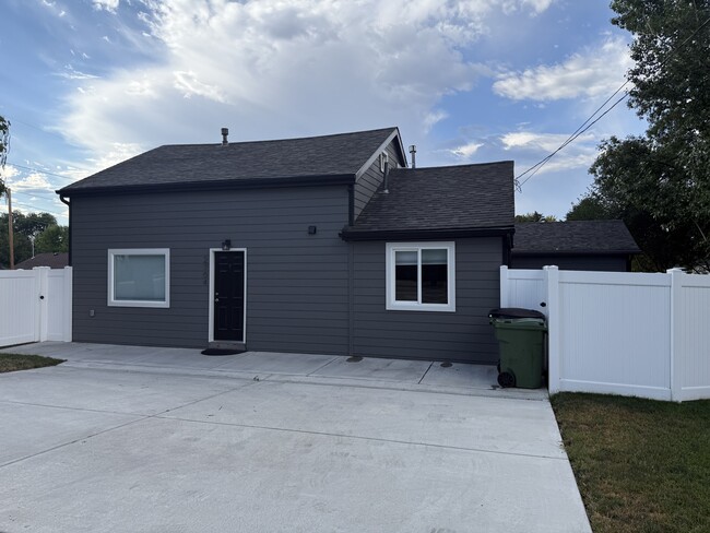 2704 Poly Dr in Billings, MT - Building Photo - Building Photo