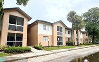 9955 Westview Dr in Coral Springs, FL - Building Photo - Building Photo