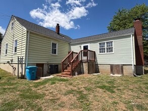 2205 Plantation Rd NE in Roanoke, VA - Building Photo - Building Photo