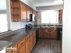 1007 Creighton Ct, Unit 5235 Kester Ave. #213 in Mesquite, TX - Building Photo - Building Photo