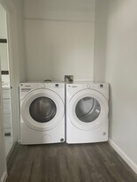 1635 E Washington Blvd, Unit 1635 #A in Pasadena, CA - Building Photo