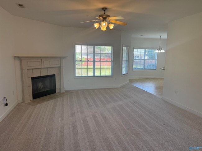 5005 Liberty Park Cir SE in Owens Cross Roads, AL - Building Photo - Building Photo