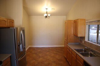 3887 Cam Bella Rosa in Sierra Vista, AZ - Building Photo - Building Photo