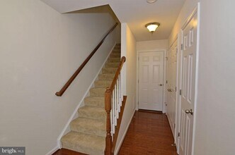 1584 Kinnaird Terrace NE in Leesburg, VA - Building Photo - Building Photo