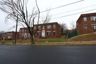 2617 30th St SE in Washington, DC - Building Photo - Building Photo