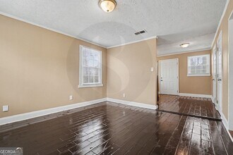 1716 Lisbon Dr SW in Atlanta, GA - Building Photo - Building Photo