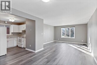 1478 Westcott Rd in Windsor, ON - Building Photo - Building Photo