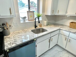 5445 Chippewa St in St. Louis, MO - Building Photo - Building Photo