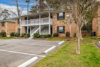 Tanager Apartments in Tallahassee, FL - Foto de edificio - Building Photo