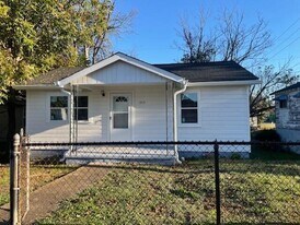 1915 Cleveland Ave in Chattanooga, TN - Building Photo