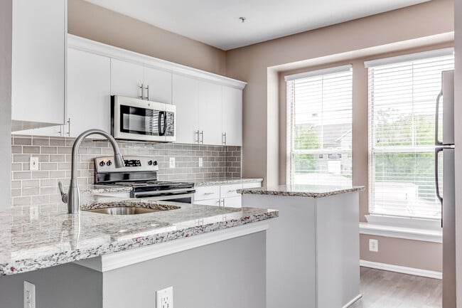 The Trails at King Farm in Rockville, MD - Foto de edificio - Interior Photo
