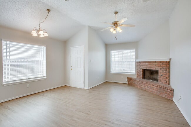 9708 Avenue U in Lubbock, TX - Building Photo - Building Photo