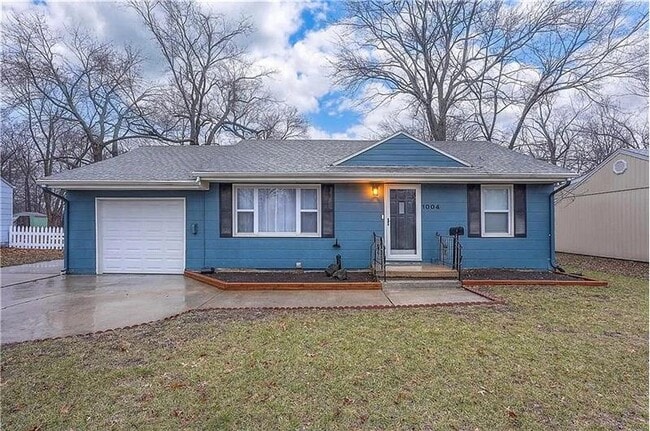 property at 1004 E Cedar St