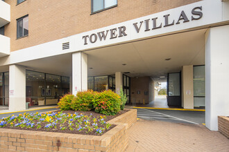 Tower Villas in Arlington, VA - Building Photo - Building Photo