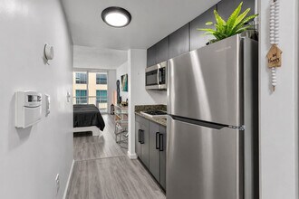 1 SE 12th St, Unit SI FL26-ID1294663P in Miami, FL - Building Photo - Building Photo