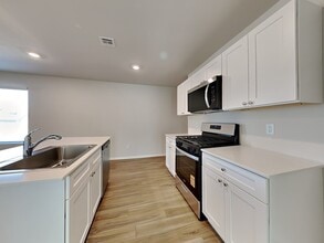 14233 Trickling Wy in Piedmont, OK - Building Photo - Building Photo