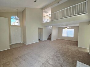 40 Fantasia Ln in Henderson, NV - Building Photo - Building Photo