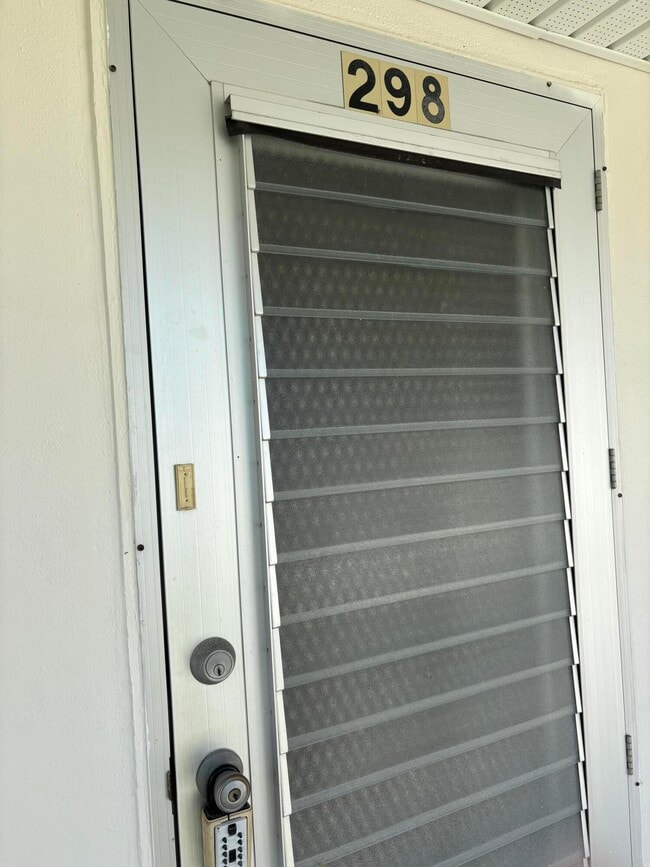 298 Windsor N in West Palm Beach, FL - Building Photo - Building Photo