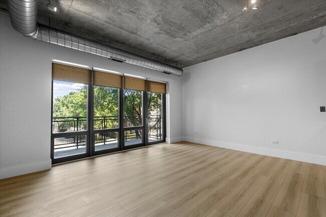 1000 N Kingsbury St in Chicago, IL - Building Photo - Building Photo