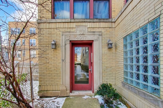 4017 N Troy St in Chicago, IL - Building Photo - Building Photo