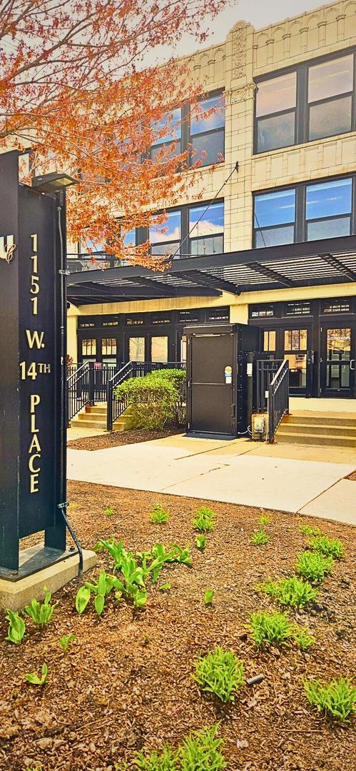 property at 1151 W 14th Pl