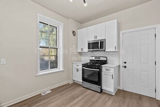 3915 Russell Blvd in St. Louis, MO - Building Photo - Building Photo