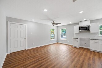 8155 Homewood Ln, Unit A in Houston, TX - Building Photo - Building Photo