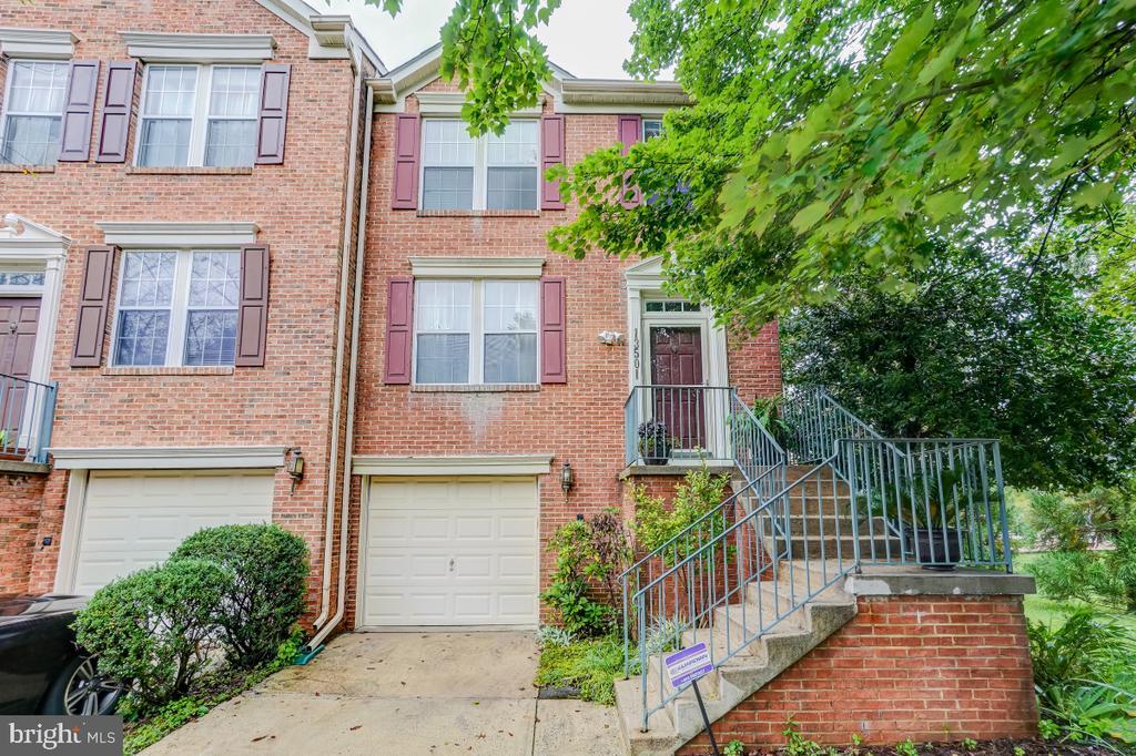 13501 Hayworth Dr in Rockville, MD - Building Photo