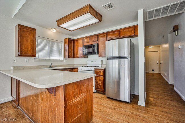 1505 Wintergreen Dr in Las Vegas, NV - Building Photo - Building Photo