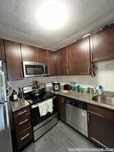 24 Whites Ave in Watertown, MA - Building Photo - Building Photo