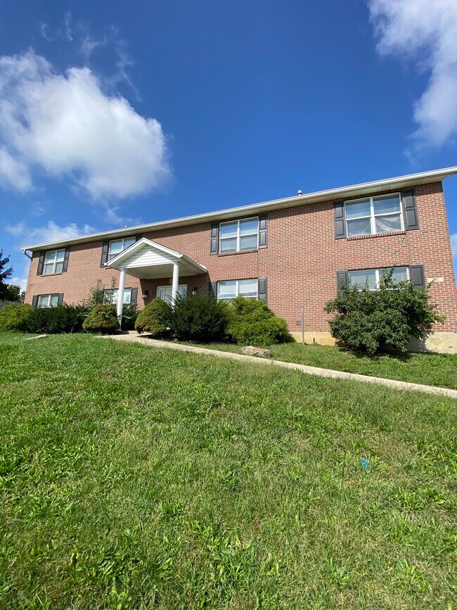 741 Charlton Ct Rentals in Hamilton, OH