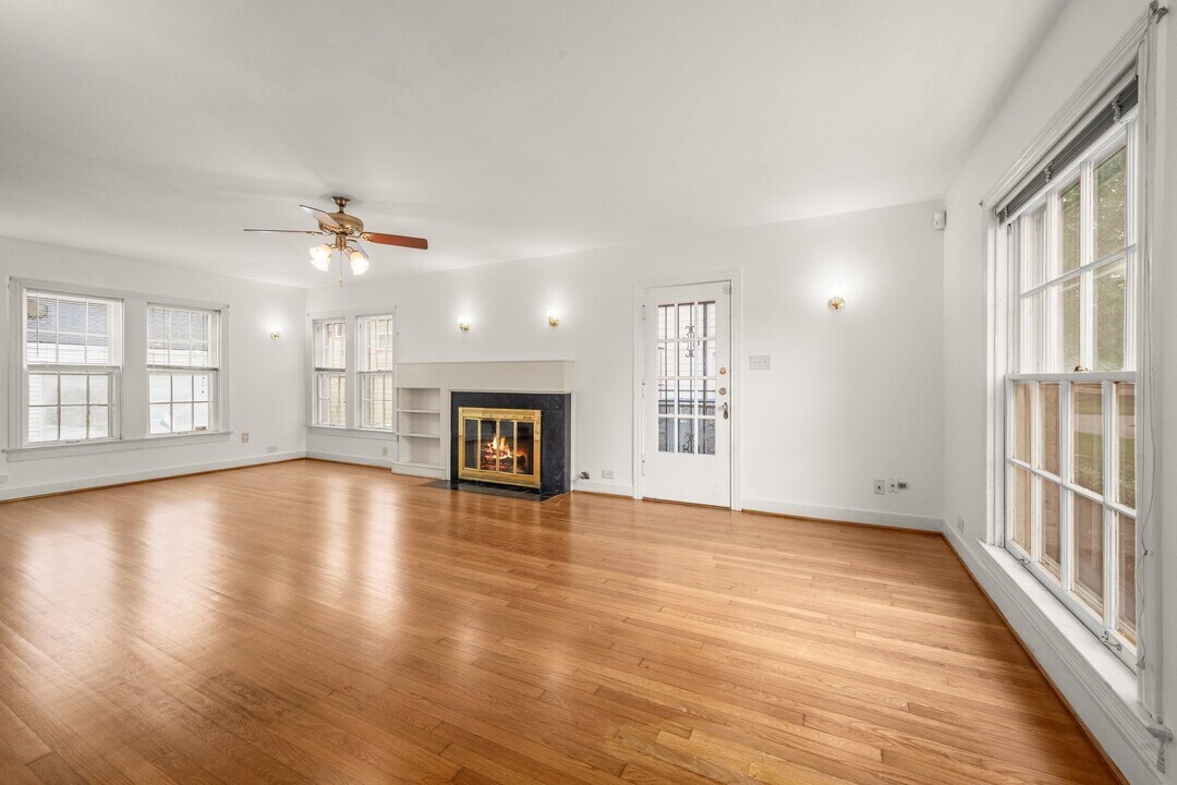 3223 Charleston St in Houston, TX - Foto de edificio