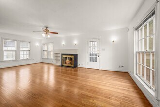 3223 Charleston St in Houston, TX - Building Photo - Building Photo