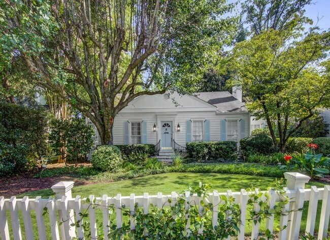 349 Redland Rd NW in Atlanta, GA - Building Photo - Building Photo