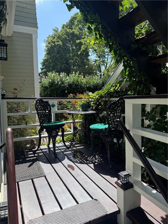 5 Whitwell Ave in Newport, RI - Building Photo - Building Photo