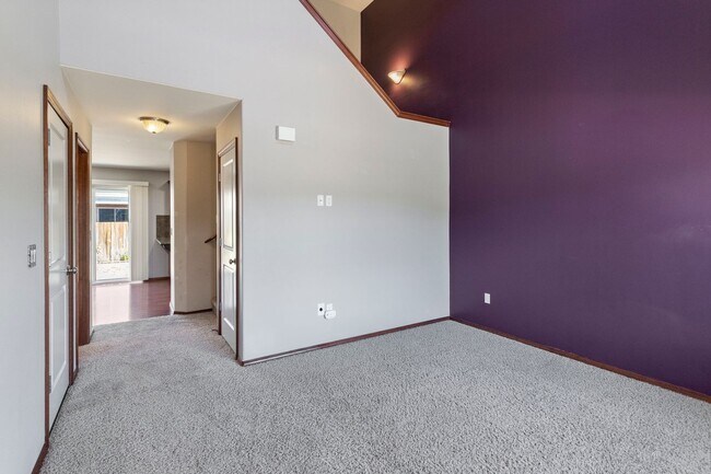 2535 SW Navigator Loop in Oak Harbor, WA - Building Photo - Building Photo