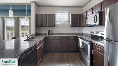 225 Walden Village Ln, Unit 312 in Nashville, TN - Foto de edificio - Building Photo