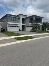 17081 Five Waters Ave in Boca Raton, FL - Building Photo - Building Photo