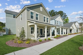 Hamlet Huntersville in Huntersville, NC - Building Photo - Building Photo