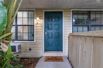 2490 SW 14th Dr in Gainesville, FL - Building Photo - Building Photo